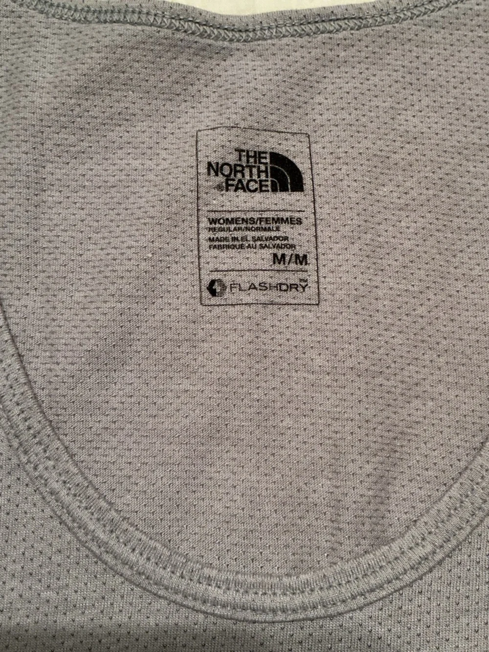 The North Face FlashDry Women’s M Short Sleeve Scoop Neck Tee, Gray T-shirt - Picture 2 of 8